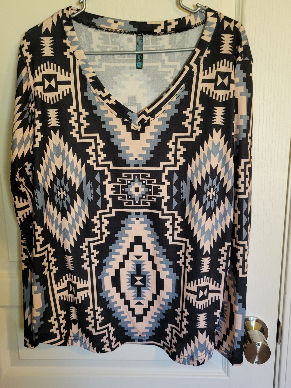 Geometric Print V-Neck Women’s Top - Black & Light Blue